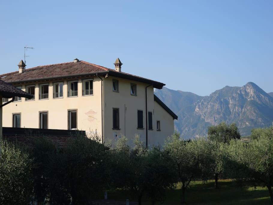 La Corte Del Cigno Monte Isola Esterno foto