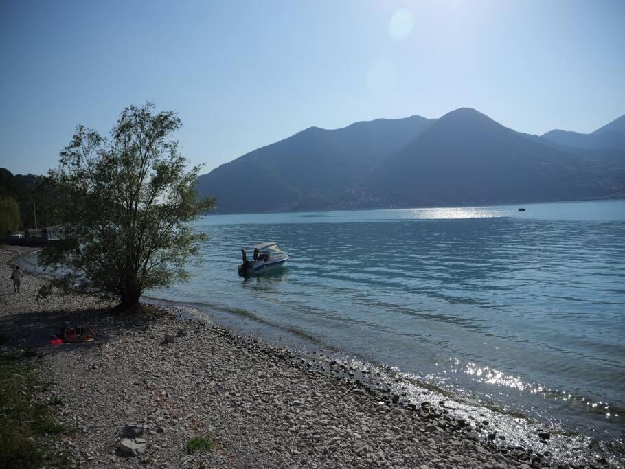 La Corte Del Cigno Monte Isola Esterno foto