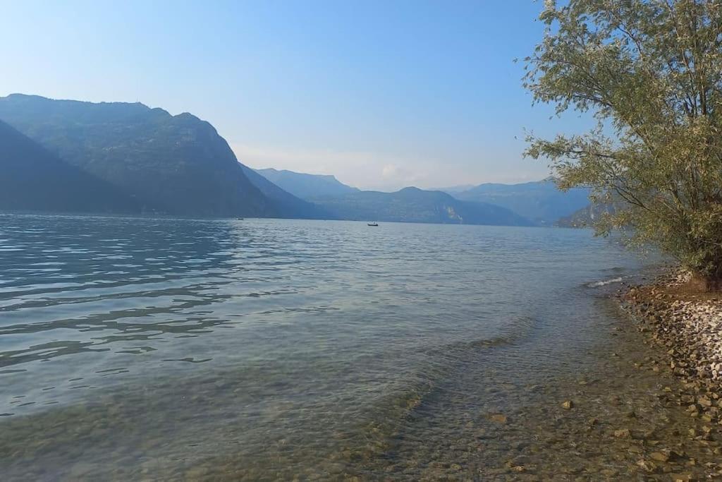 La Corte Del Cigno Monte Isola Esterno foto