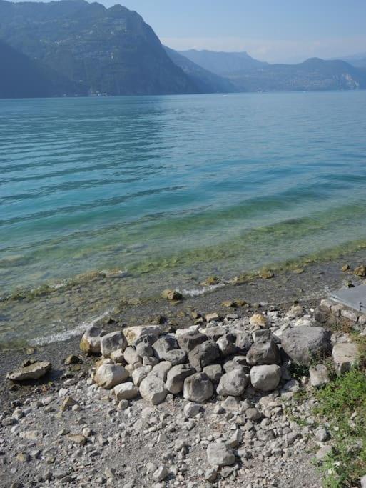La Corte Del Cigno Monte Isola Esterno foto