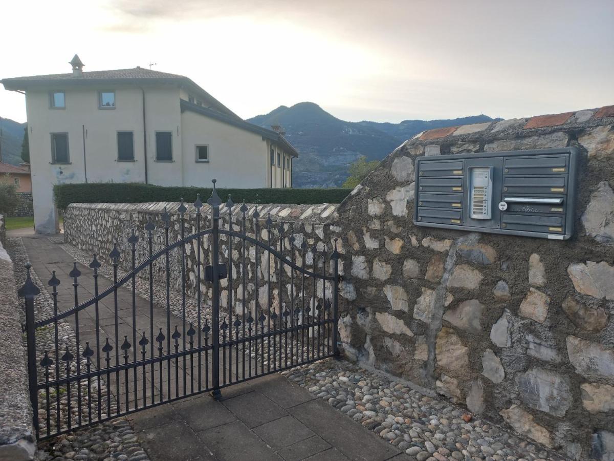 La Corte Del Cigno Monte Isola Esterno foto